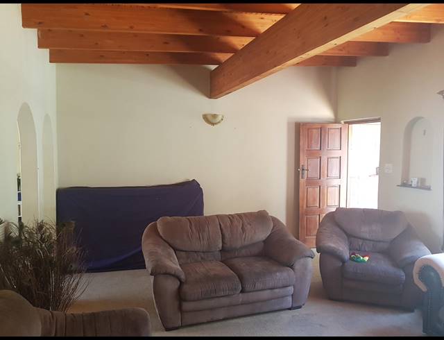 3 BEDROOM HOUSE SOLD IN MERRIVALE HEIGHTS